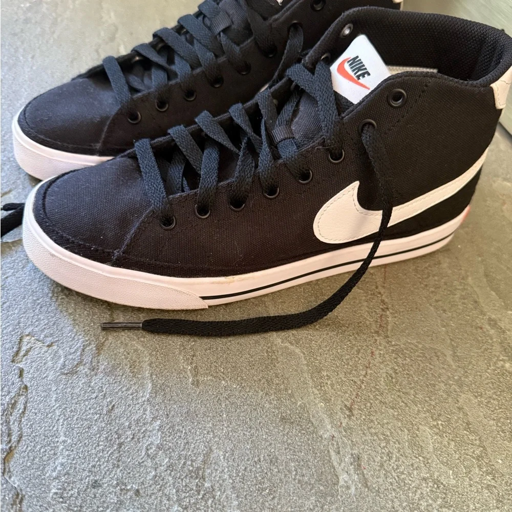 Nike women's Court Legacy 8.5 Canvas worn once - Picture 2 of 3